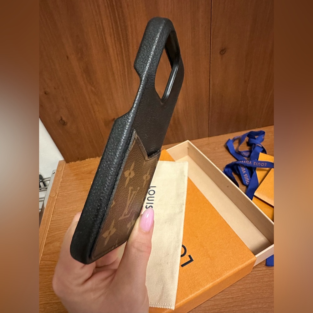 Louis Vuitton iPhone 14 Pro max case - Picture 4 of 8